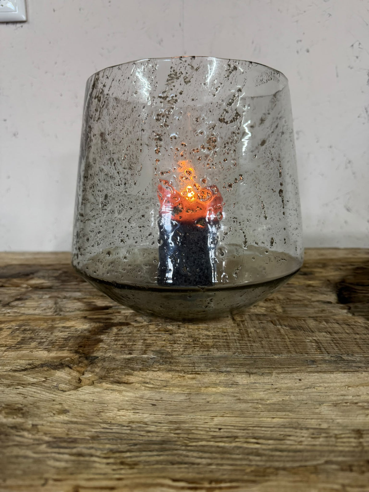 Glazen windlicht grijs met reliëf – Schuur 81