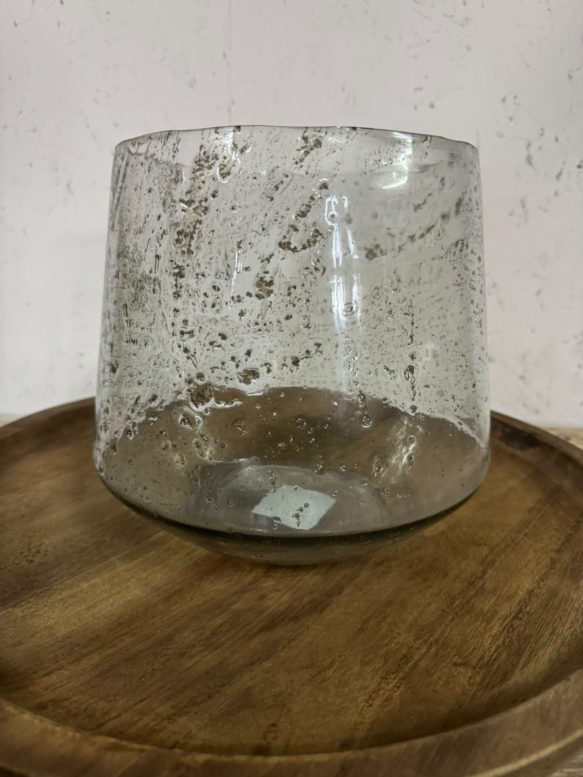 Glazen windlicht grijs met reliëf – Schuur 81