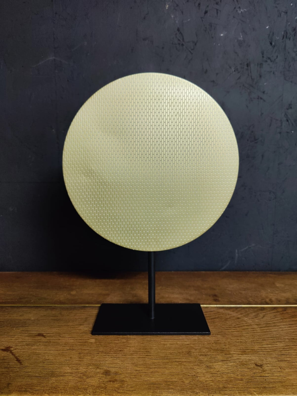 Gouden Metalen Cirkel op Voet