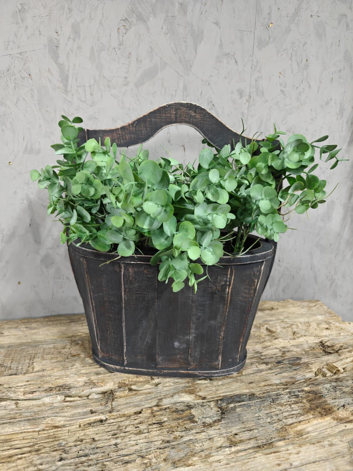 Houten Mand Met Handvat – Landelijke Decoratie