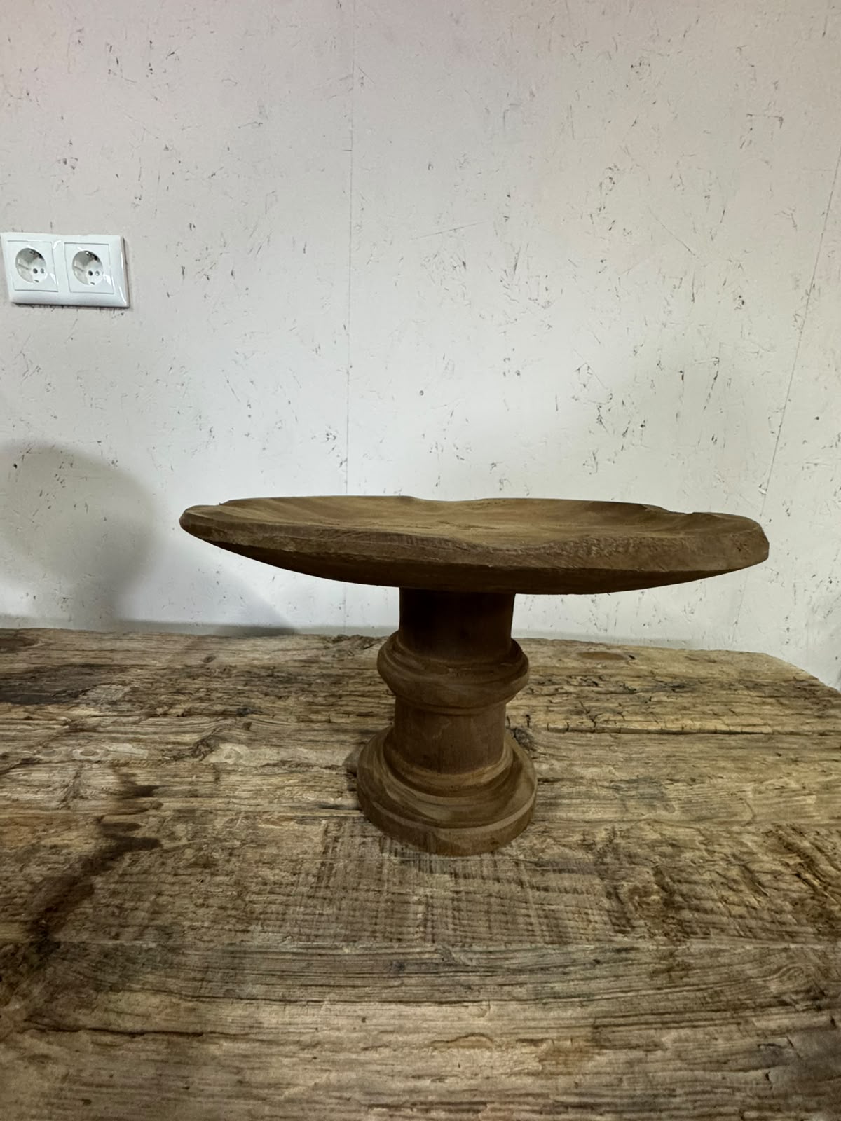 Houten plateau op voet naturel bruin – Schuur 81