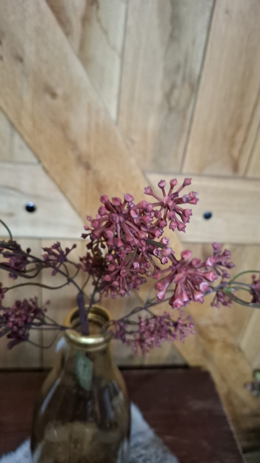 Waxbuds Multstem Wine Red kunstbloem 61 cm; exclusief vaas